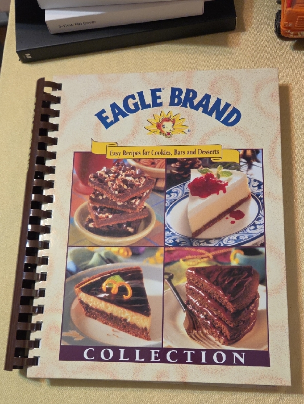 Eagle Brand Easy Recipes for Cookies, Bars & Desserts Collection Cookbook